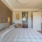La Maison Doree *