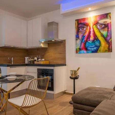 Апартаменти La Maison Doree