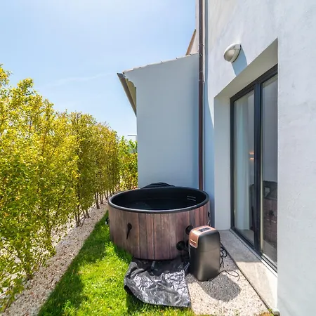 La Maison Doree Apartamento *