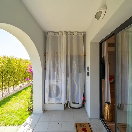 La Maison Doree