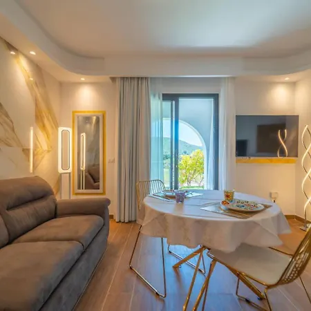 아파트 La Maison Doree *
