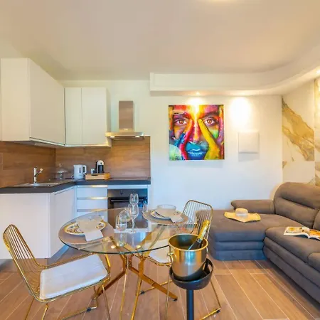 Lägenhet La Maison Doree Olbia